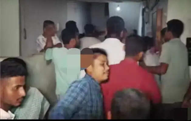 गोलाघाट में पिस्तौल दिखाकर छात्रा का अपहरण