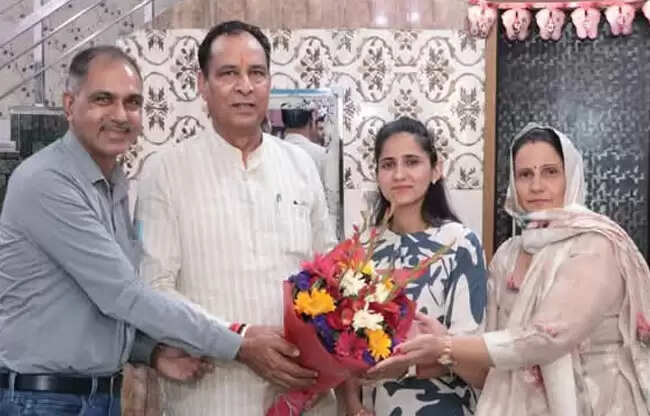 सोनीपत: सत्ता हमारे लिए सेवा का माध्यम है: मोहन लाल बड़ौली