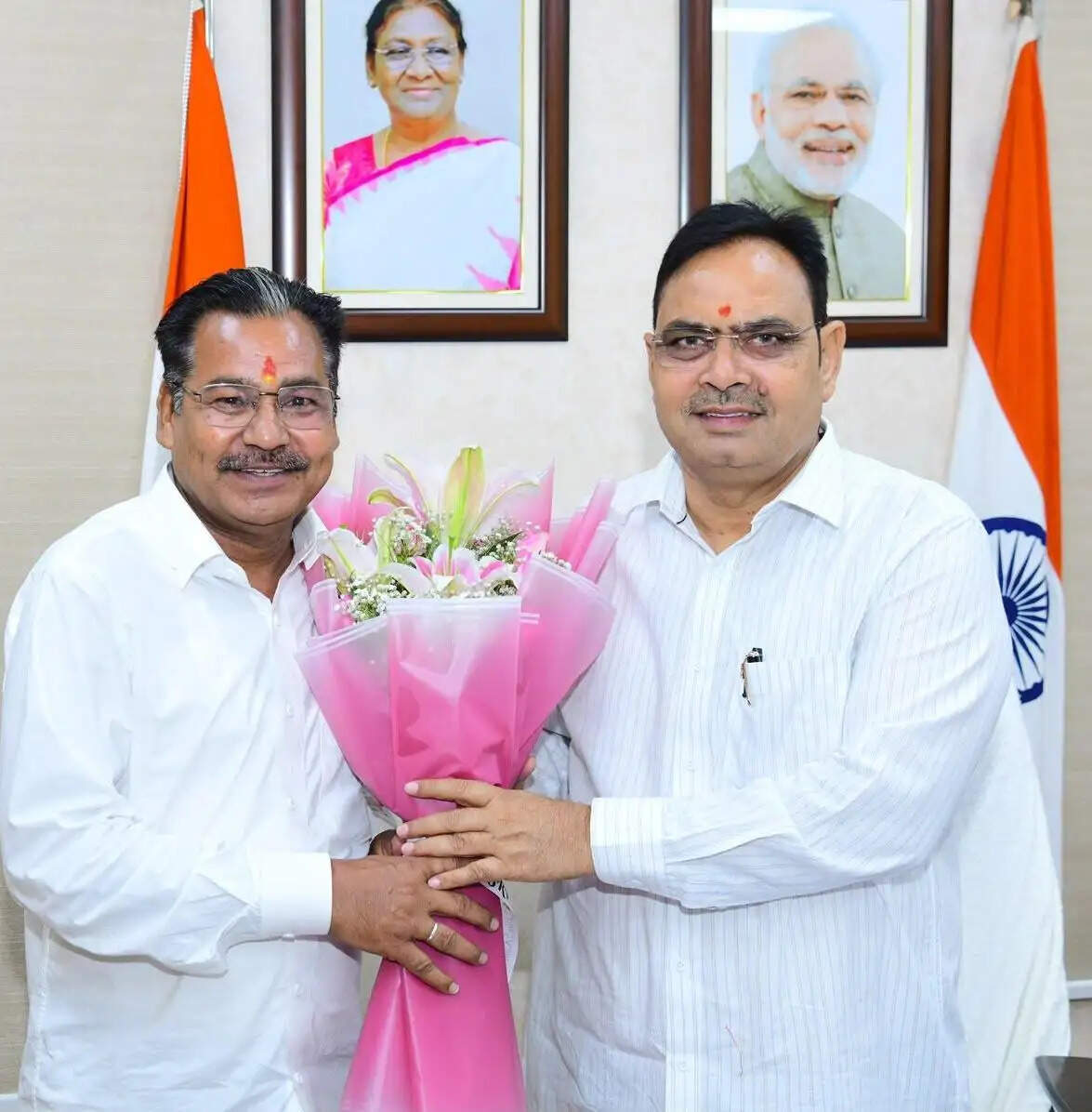 मुख्यमंत्री भजनलाल शर्मा ने जिलाध्यक्ष श्याम पंचारिया से लिया संगठनात्मक एवं राजनीतिक फीडबैक