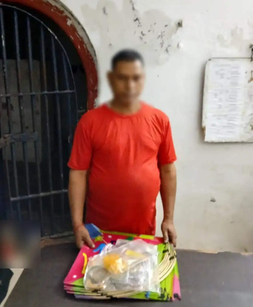 पिपराइच में प्रतिबंधित चाइनीज मांझे की बिक्री पर दुकानदार गिरफ्तार