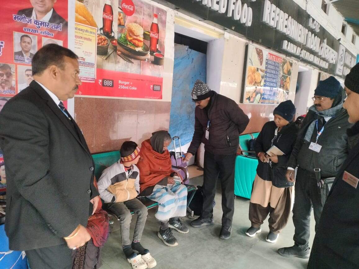 मुरादाबाद रेलवे स्टेशन पर किलेबंदी टिकट चेकिंग अभियान में वसूले 1,10,230