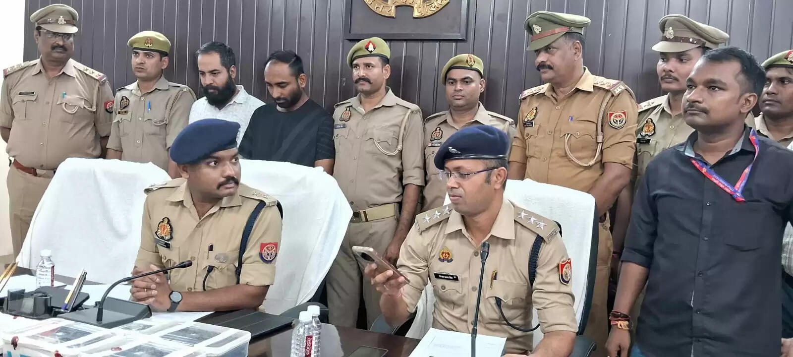 अडानी सीमेंट की फ्रेंचाइजी दिलाने के नाम पर ठगी करने वाले दो साइबर ठग गिरफ्तार