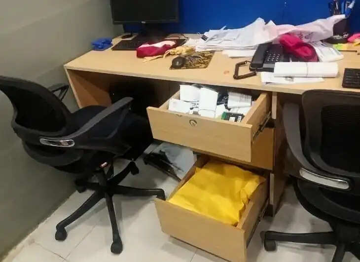 पानीपत के कार शोरूम में लाखों की चोरी