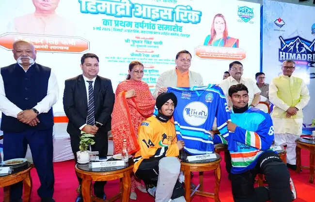 हिमाद्रि आइस रिंक देश की शान, अंतरराष्ट्रीय खेलों का बन रहा केंद्र: धामी