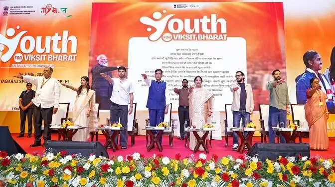 युवा शक्ति ही विकसित भारत की सबसे बड़ी ताकत : डॉ मांडविया