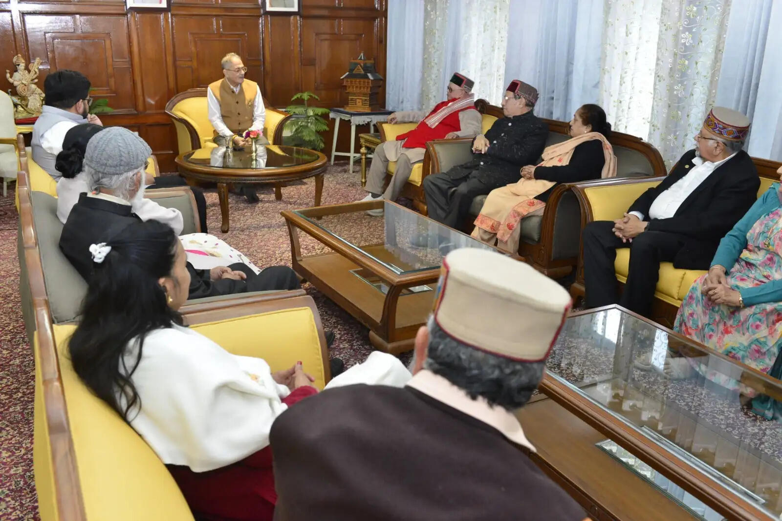 राज्यपाल कविंद्र गुप्ता ने वरिष्ठ नागरिकों से किया संवाद, युवाओं में संस्कारों पर दिया जोर