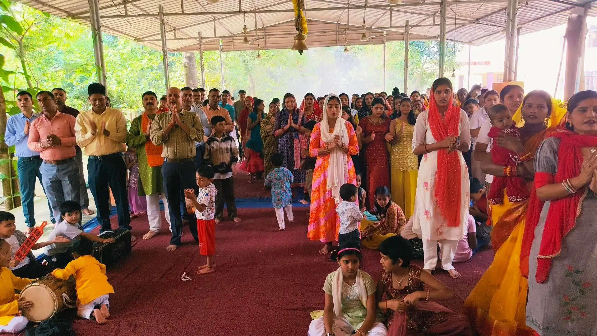 एसएसबी मुख्यालय स्थित मंदिर में पूजा अर्चना के साथ हवन