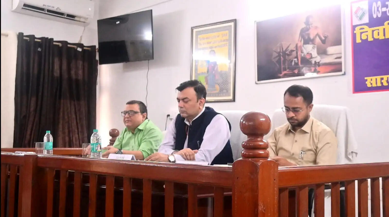 सारण शिक्षक निर्वाचन में नामांकन पत्रों की संवीक्षा में 19 पर्चे सही पाए गए