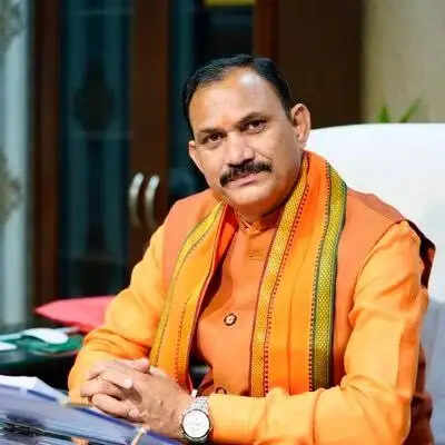 छग विधान सभा : सदन में उठा गुजरात में ब्लैक लिस्टेड दवाइयों की छत्तीसगढ़ में सप्लाई का मुद्दा