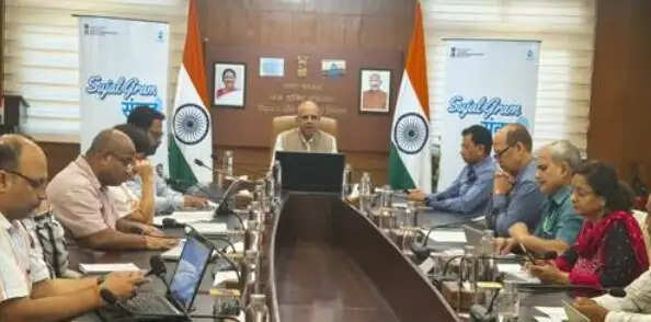 ग्रामीण पेयजल योजनाओं की स्थिरता के लिए पंचायतों की भूमिका बढ़ाने पर केंद्र सरकार का जोर