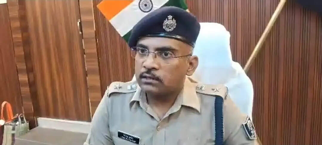 एसपी जितेंद्र कुमार ने फारबिसगंज थाना का किया निरीक्षण