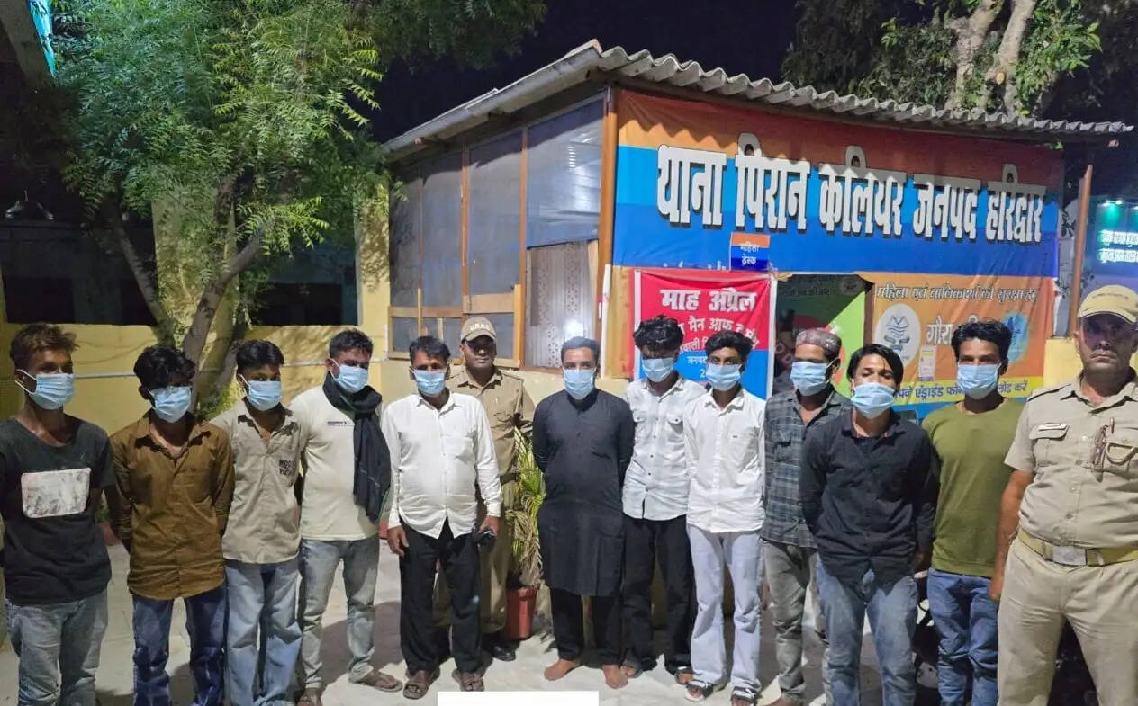 दरगाह क्षेत्र में घूम रहे 10 संदिग्ध युवक चढ़े पुलिस के चढ़े, कटा चालान