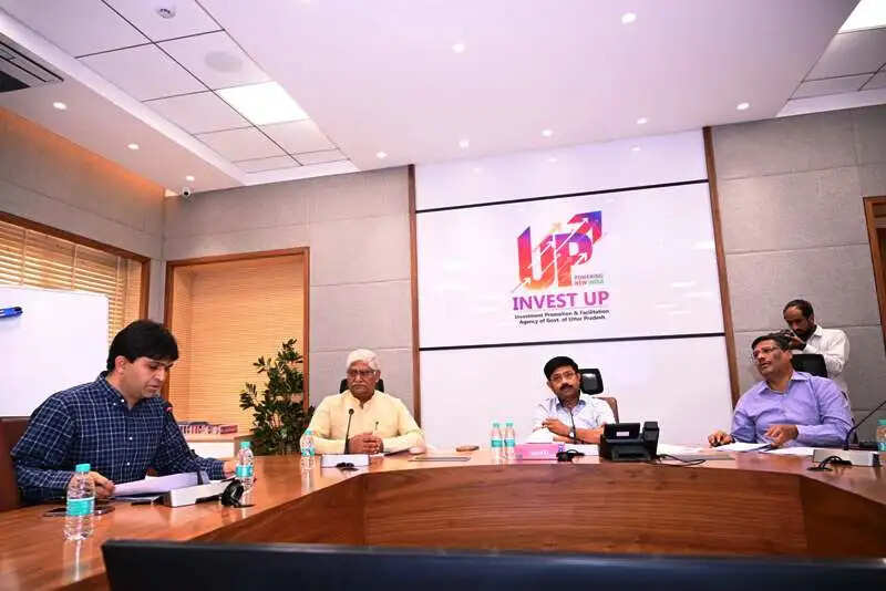 वन ट्रिलियन डॉलर अर्थव्यवस्था की दिशा में तेजी से बढ़ रहा उत्तर प्रदेश