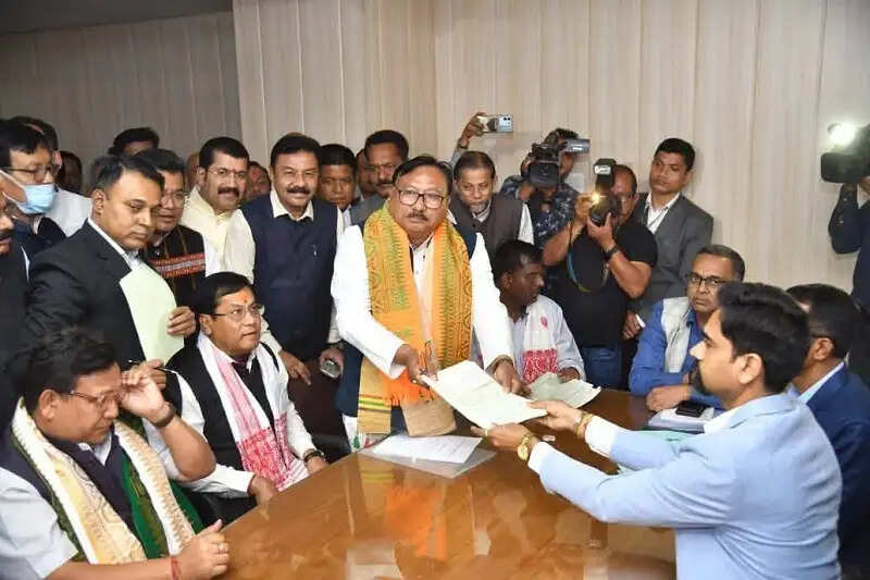 असम राज्यसभा चुनाव: तीन सीटों के लिए भाजपा व गठबंधन के उम्मीदवारों ने दाखिल किए नामांकन