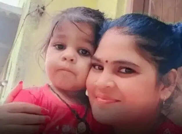 महिला मित्र व उसके बेटे का हत्यारोपित पुलिस मुठभेड़ में घायल