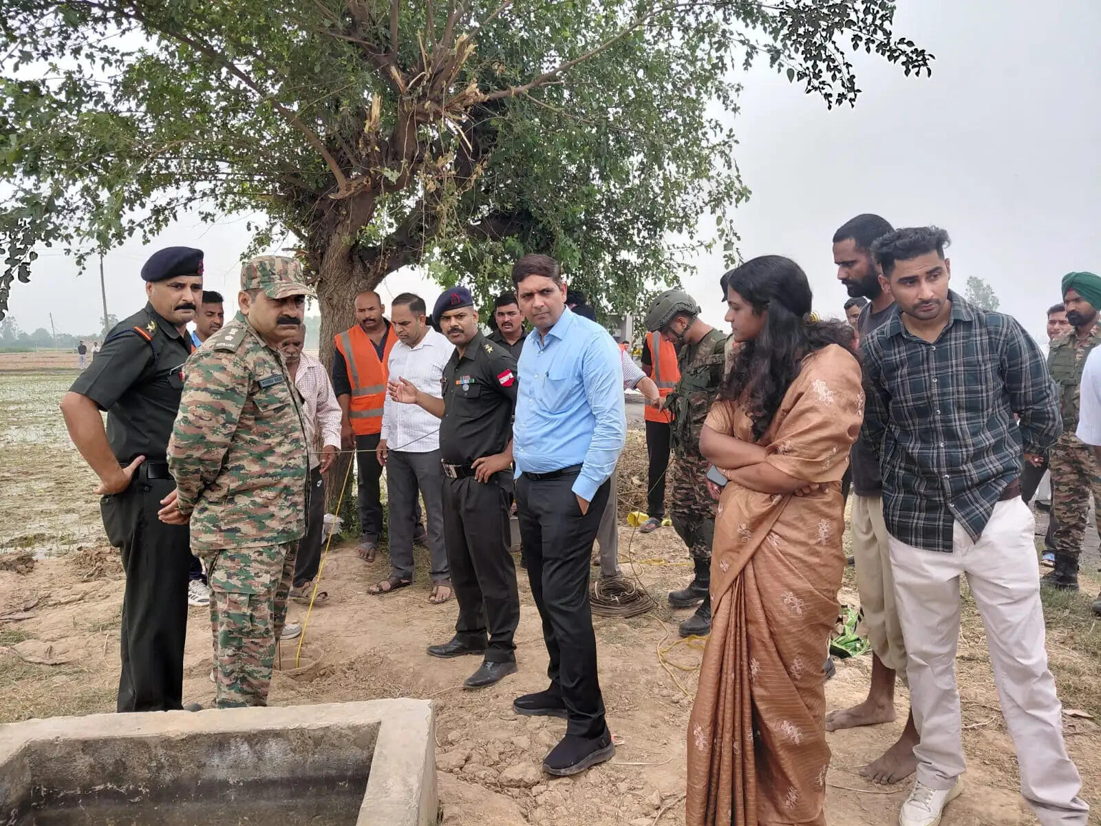 हरियाणा के अंबाला में 220 फीट गहरे बोरवेल में गिरा 4 साल का मासूम, रेस्क्यू में जुटी टीमें