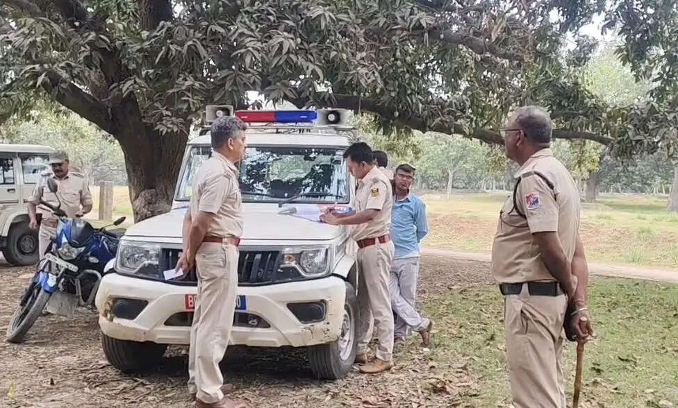 ट्रेन की चपेट में आने से अज्ञात युवक की मौत