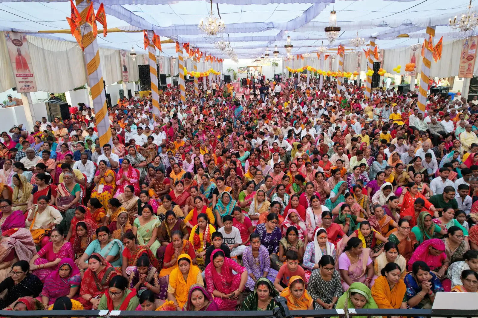 लखनऊ नवाबों का नहीं वीरवर लक्ष्मण का नगर : रामभद्राचार्य