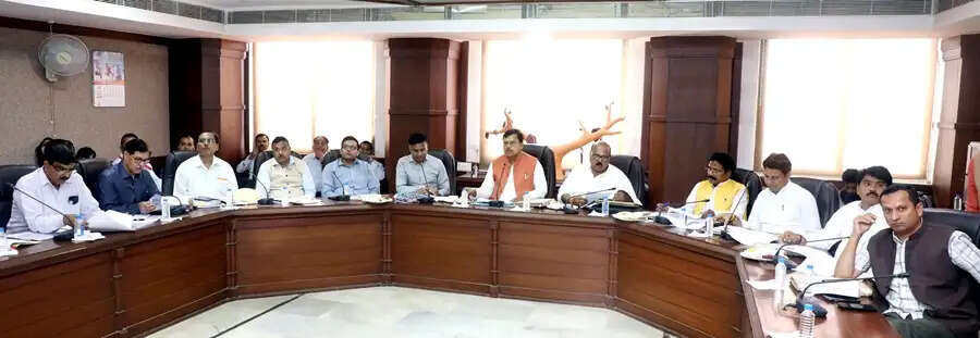 परामर्शदात्री समिति की बैठक में प्राप्त सुझावों पर किया जायेगा अमल : ऊर्जा मंत्री तोमर