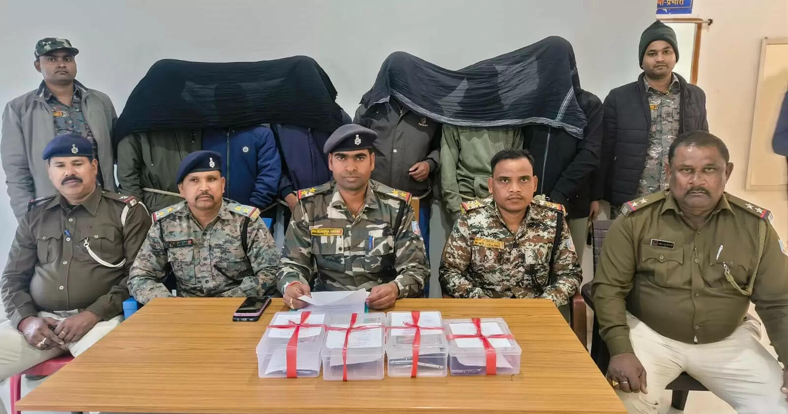 ठगी का शिकार बनाने वाले 06 साईबर अपराधी गिरफ्तार