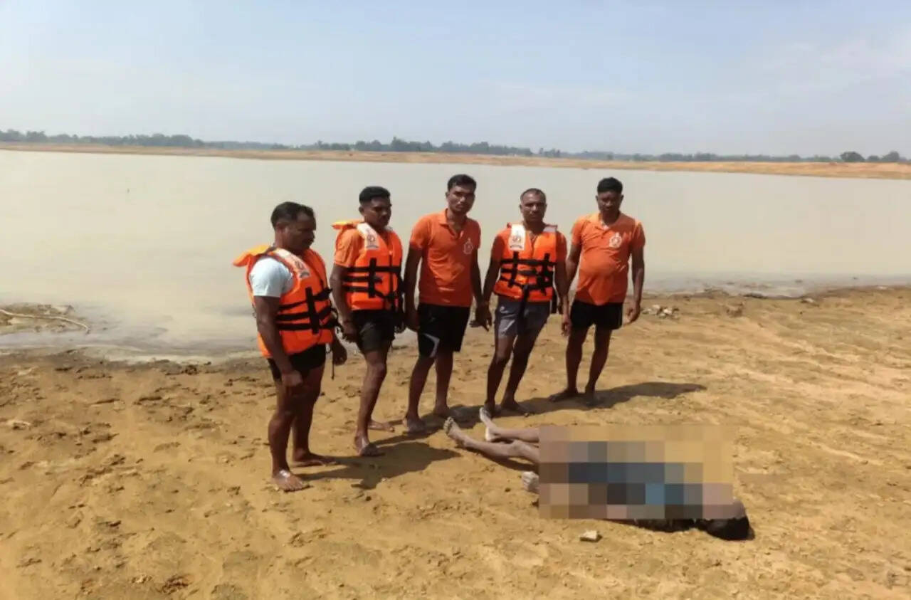 सूरजपुर : बतरा डैम में जर्जर नाव पलटने से तीन मछुआरों की मौत, सभी शव बरामद