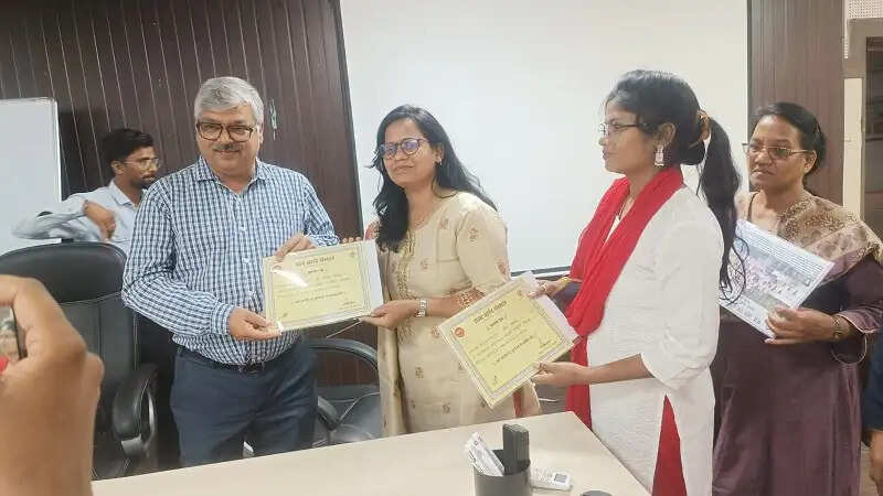 मप्रः समाज में आनंदमय एवं सकारात्मक वातावरण बनाने के लिए हुई कार्यशाला