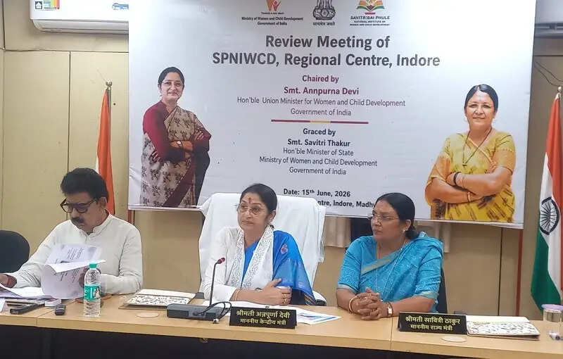 केन्द्रीय मंत्री अन्नपूर्णा देवी ने इंदौर में महिला एवं बाल विकास योजनाओं की प्रगति की समीक्षा की