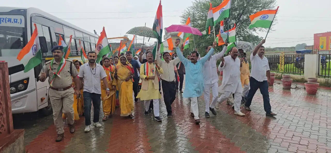 अनूपपुर: हर घर तिरंगा अभियान: बिजुरी में राज्य मंत्री दिलीप जायसवाल की सहभागिता