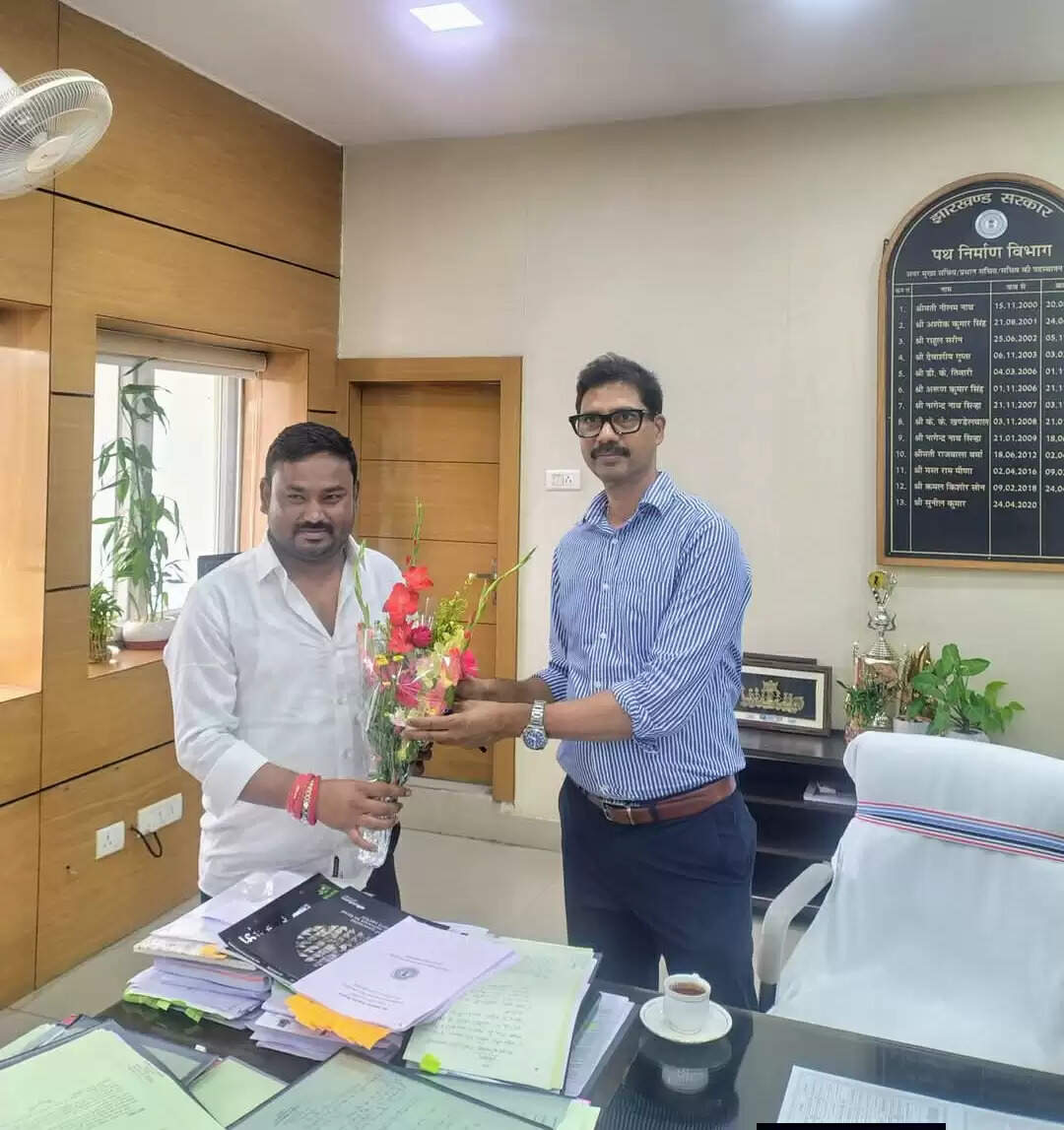 (अपडेट) महापौर ने सचिव से मिलकर विकास के लिए मांगा सहयोग