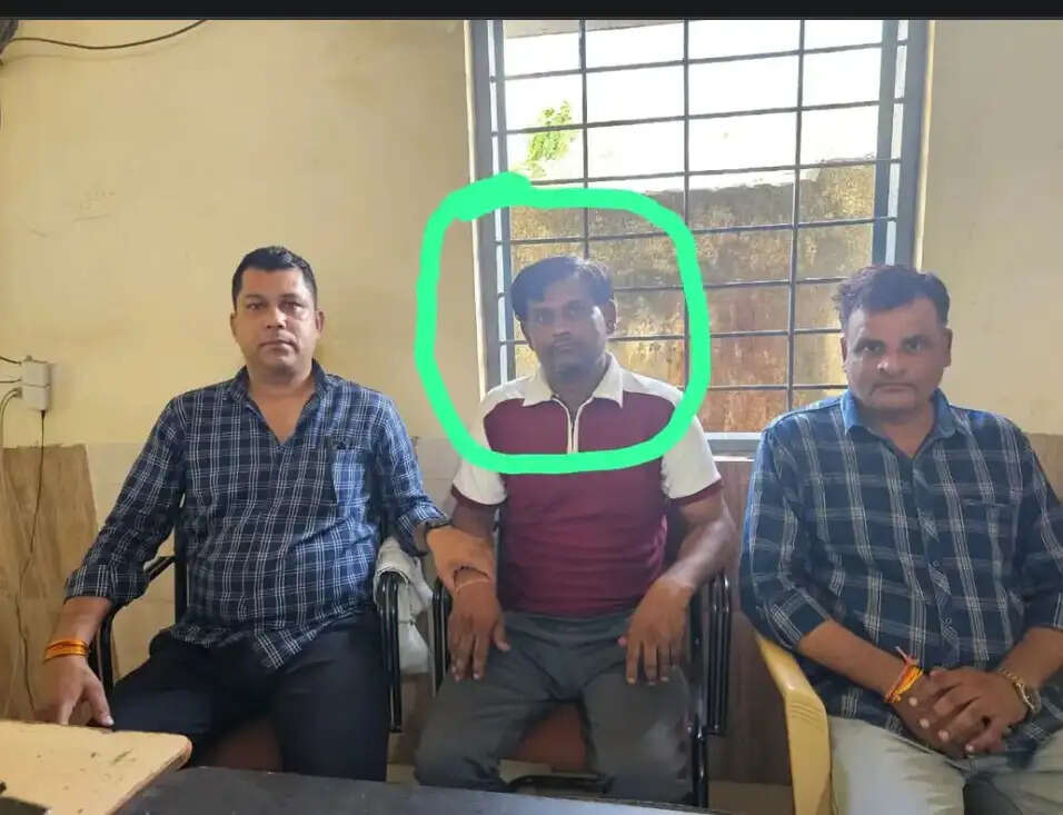 (अपडेट) मानदेय जारी कराने के नाम पर रिश्वतखोरी का खुलासा, लोकायुक्त ने 5 हजार लेते रंगे हाथ पकड़ा