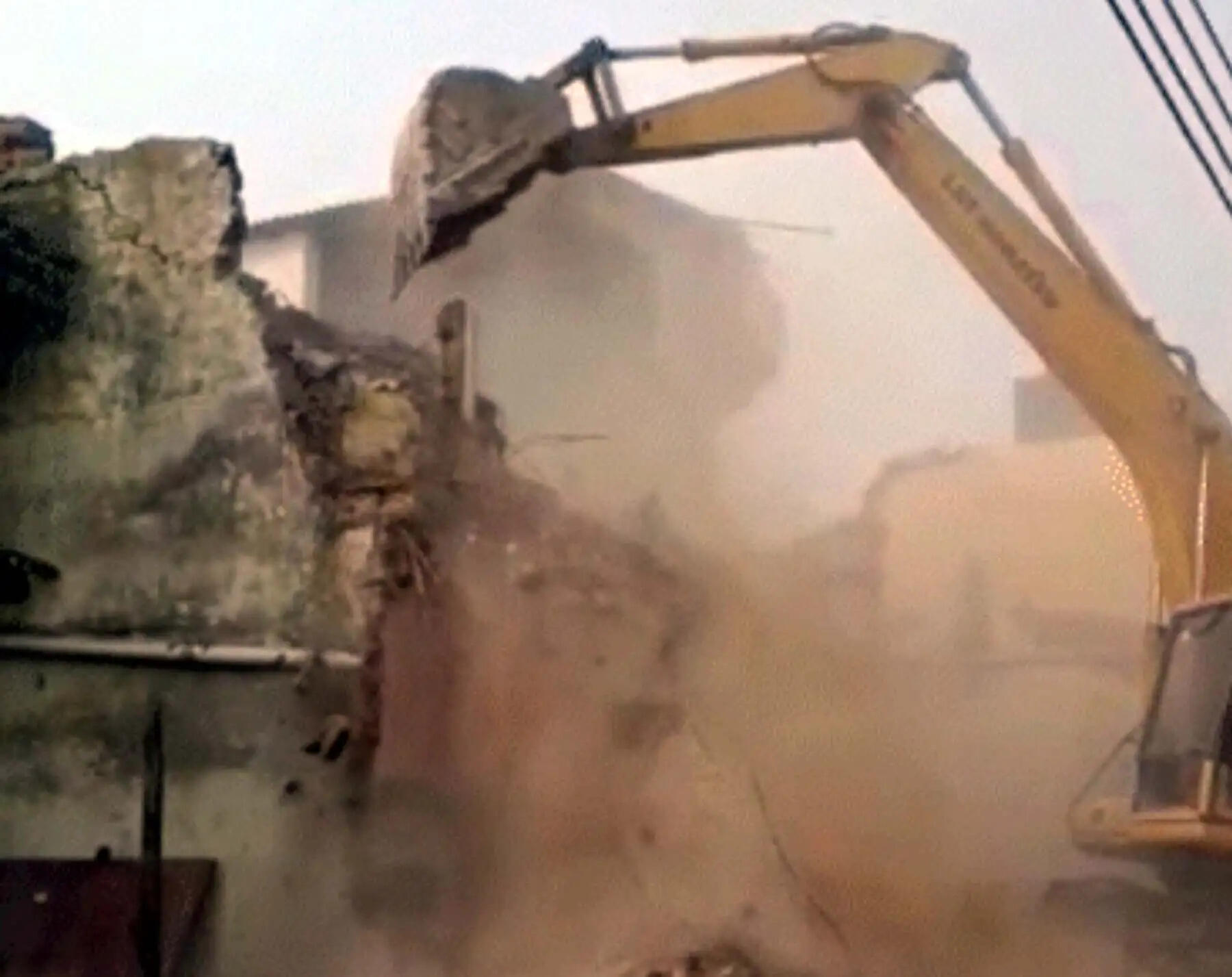 गुरुग्राम: गैंगस्टर कौशल चौधरी की करोड़ों की अवैध संपत्ति ध्वस्त