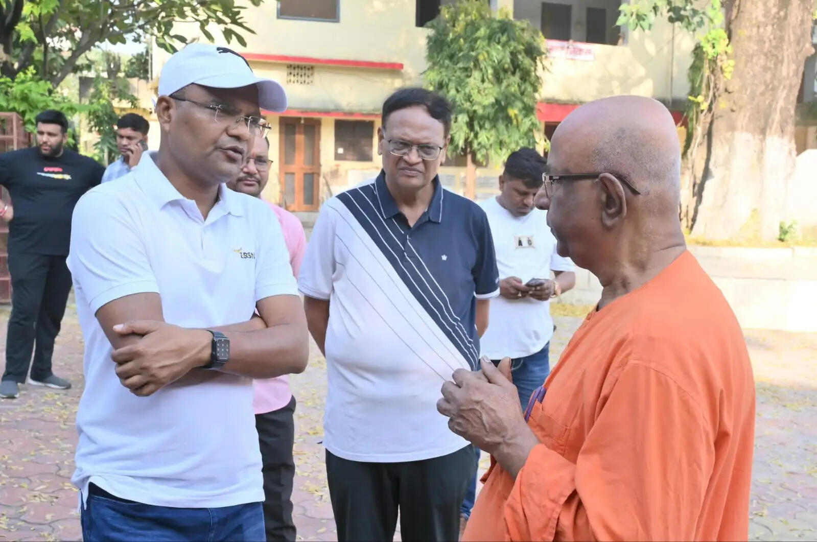 जबलपुर में दशहरा पर्व की तैयारियां तेज, निगमायुक्त ने किया जुलूस मार्गों और पंडालों का औचक निरीक्षण