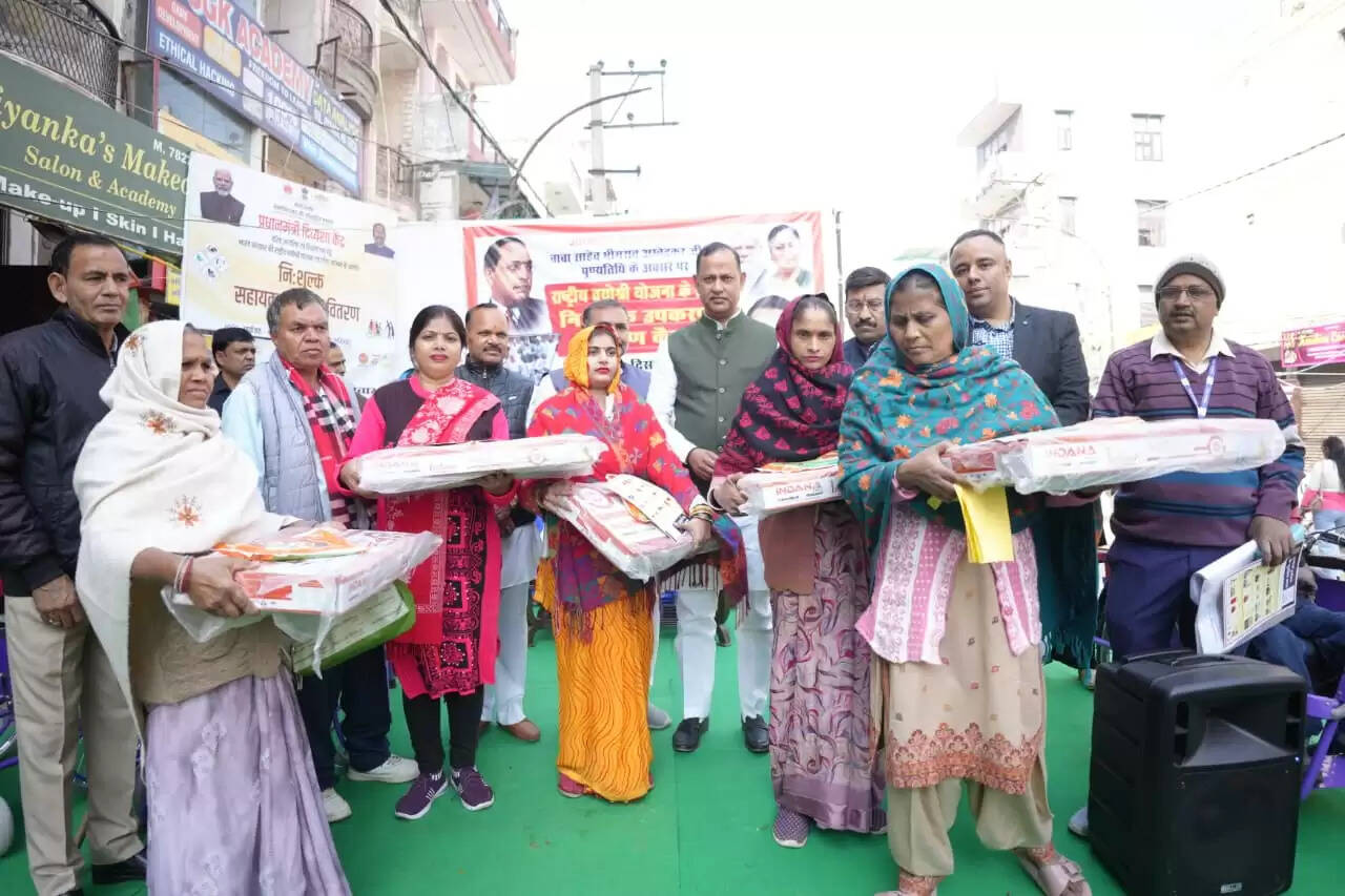 मंत्री इंद्राज ने वरिष्ठ नागरिकों को लगभग 10 लाख के नि:शुल्क सहायक उपकरण किए प्रदान