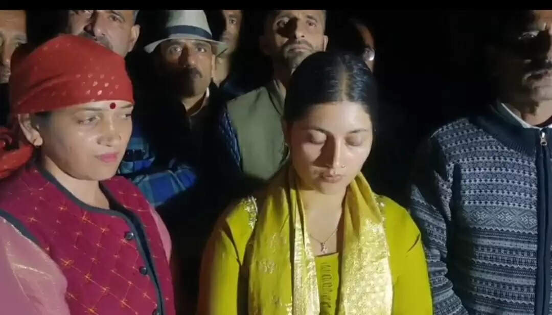 सैनिकों पर टिप्पणी विवाद में इशिता पुंडीर ने मांगी माफी, शिकायत वापस