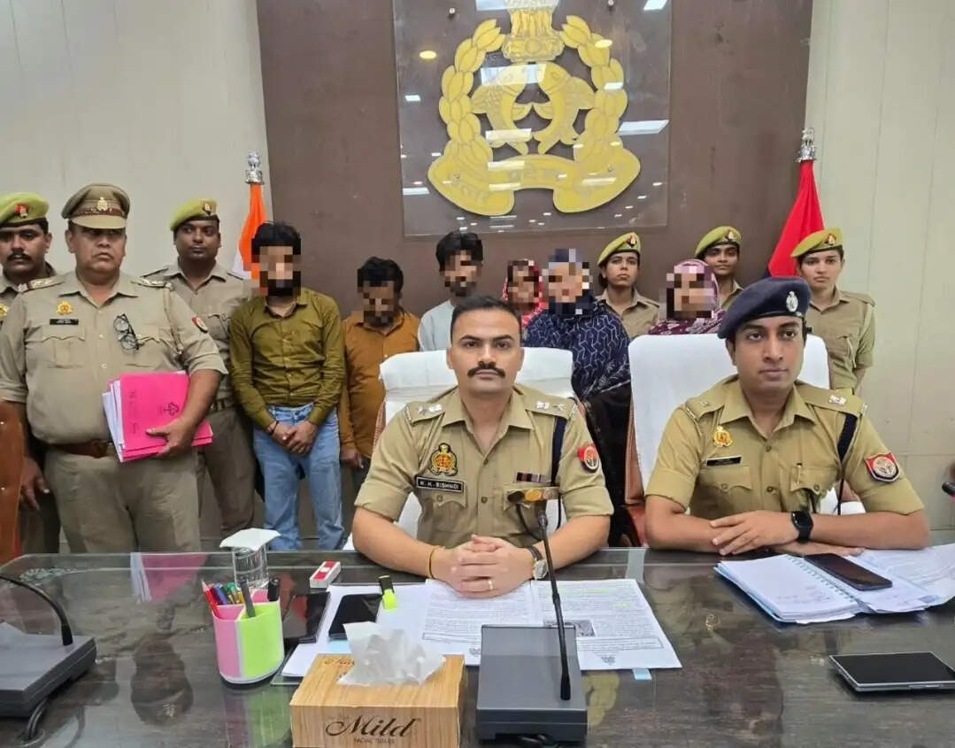 बिजनौर में बच्चों की खरीद फरोख्त का खुलासा , 6 आरोपित गिरफ्तार कर पुलिस ने बच्चा सकुशल बरामद किया