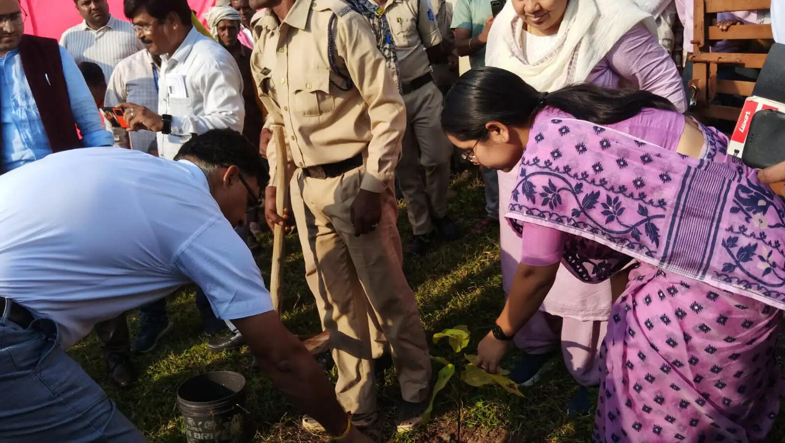 अनूपपुर: शिक्षक विद्यार्थियों को जिम्मेदारी एवं समर्पण के साथ अध्यापन करायें- संभागायुक्त