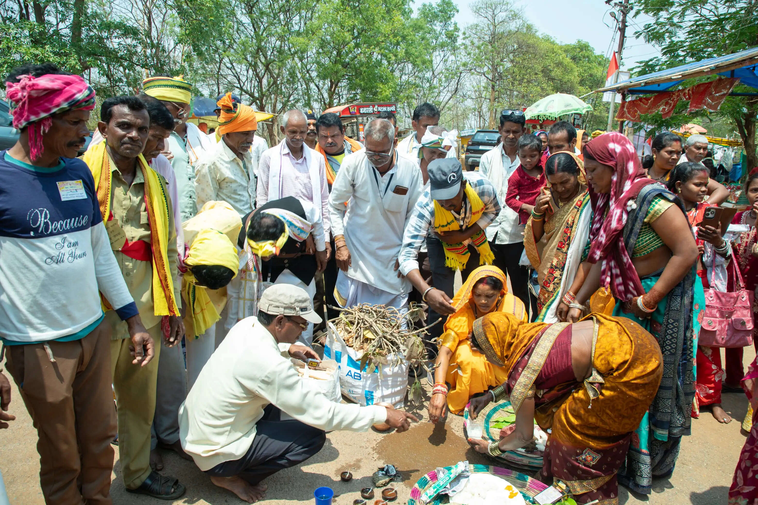 65 जोड़ों का सामूहिक विवाह, गोंडी परंपरा ‘पेन’ से सजी अनूठी मिसाल