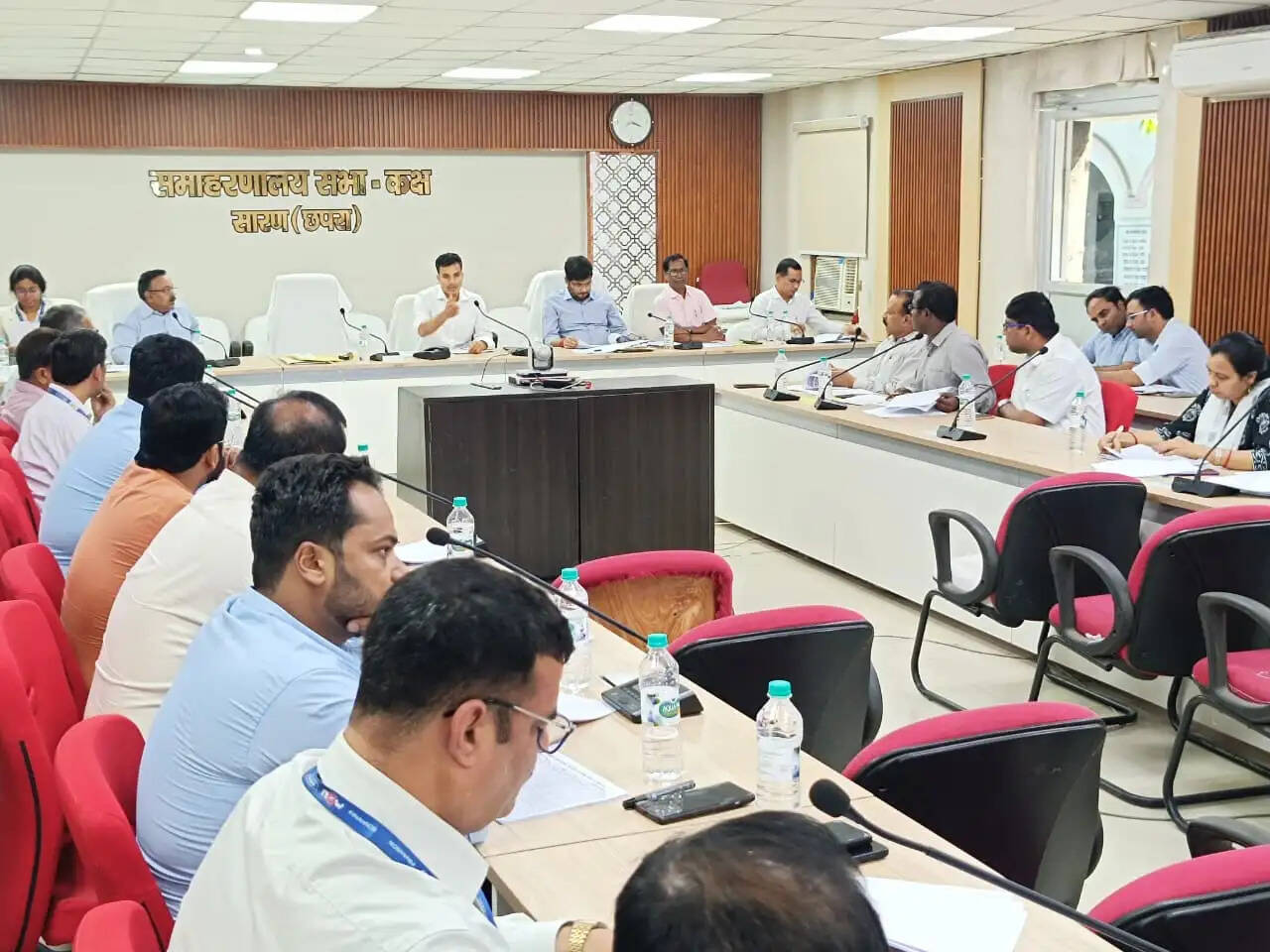 बैंकों को सीडी रेशियो में सुधार लाने के लिए उप विकास आयुक्त ने दिए निर्देश