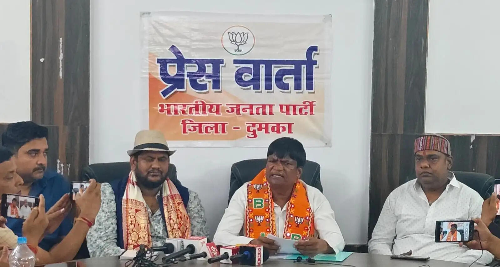 धर्म आधारित आरक्षण की असंवैधानिक मांग उठाकर समाज को बांटने में लगा विपक्ष : ढुल्लू