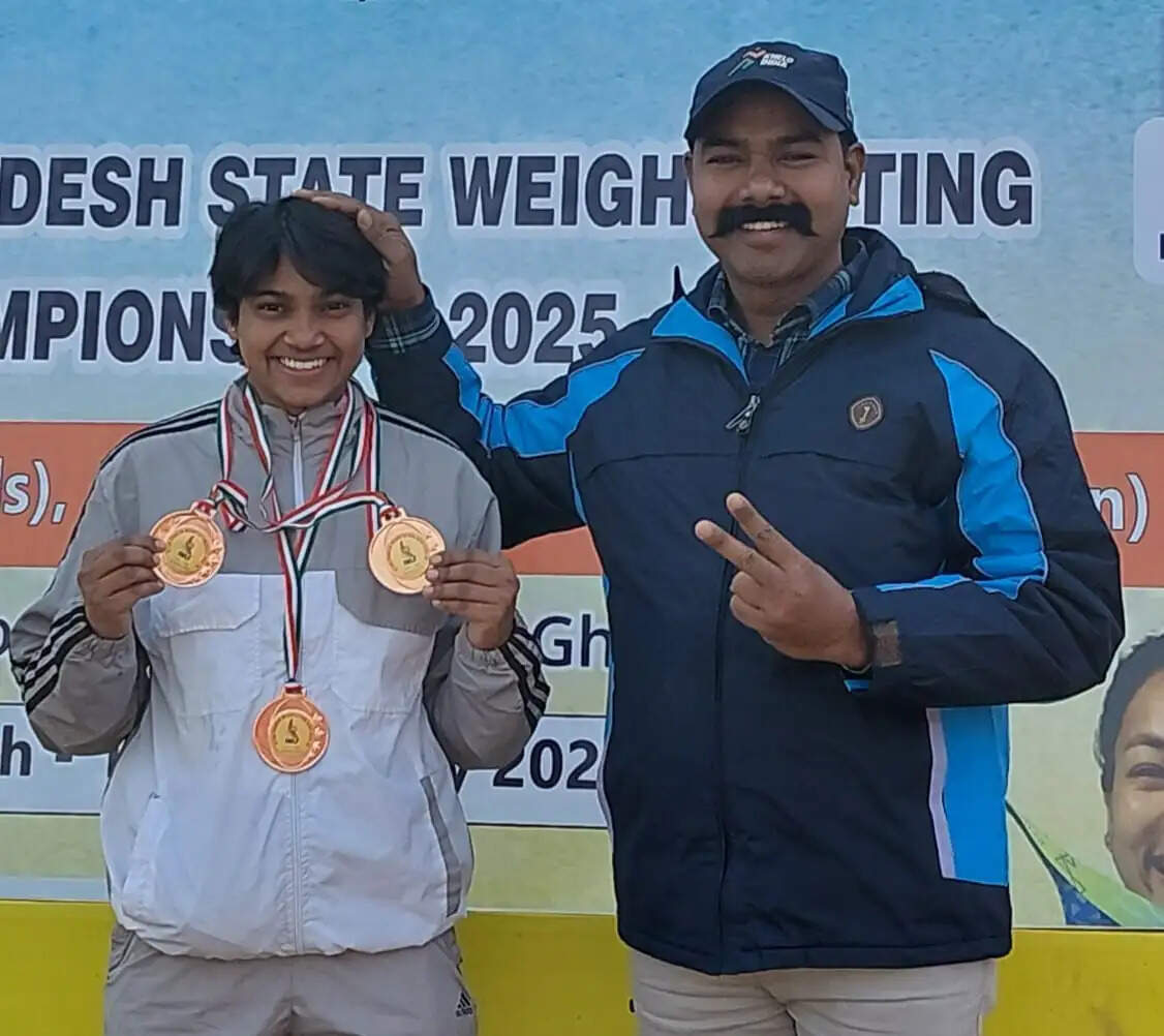 70वीं प्रदेशीय विद्यालयी प्रतियोगिता में अमेठी की सुनीता वर्मा ने भारोत्तोलन में जीता स्वर्ण पदक