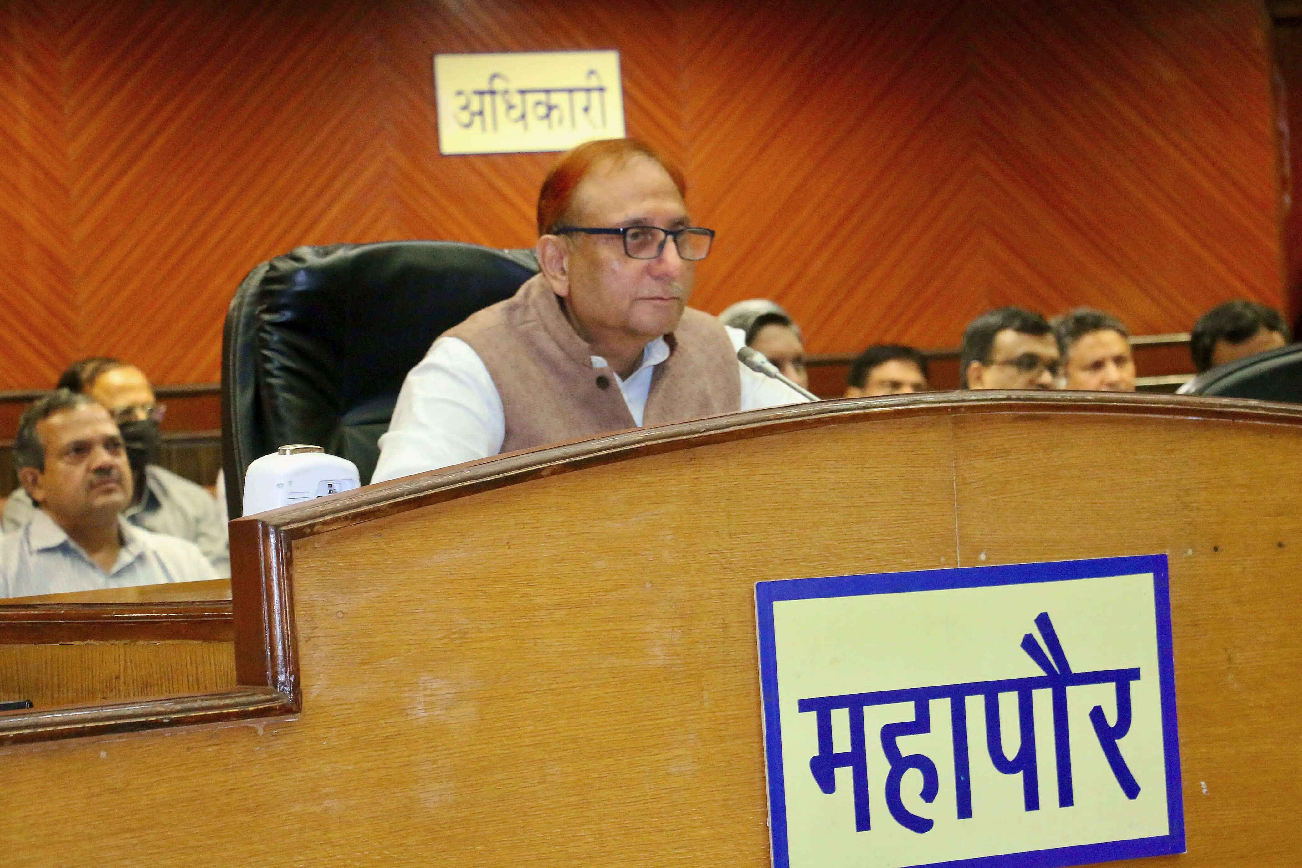 आवारा पशुओं और मच्छर जनित बीमारियों की रोकथाम पर निगम सदन में हुई विस्तृत चर्चा