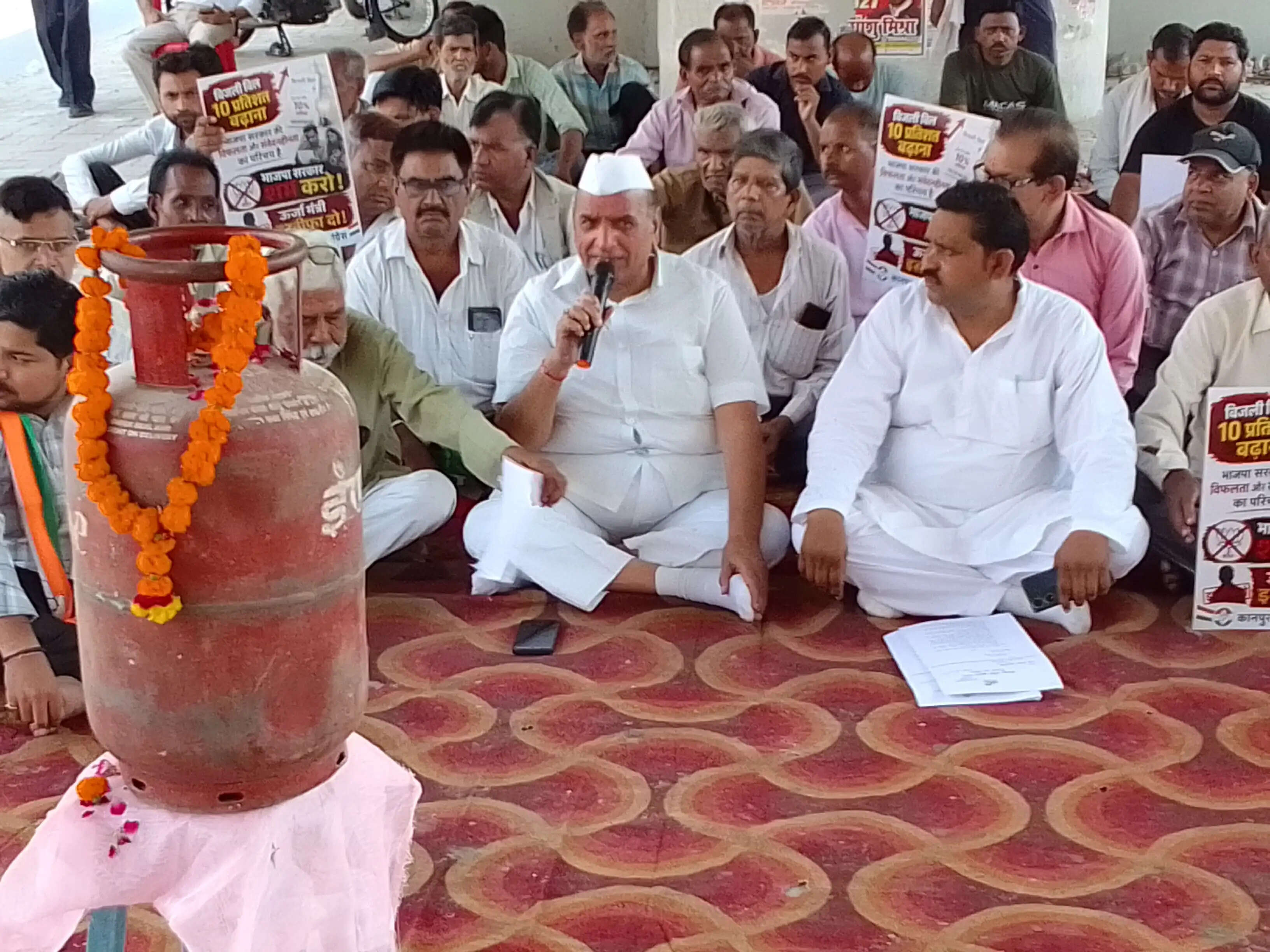 आम आदमी की पहुंच से दूर होता जा रहा घरेलू गैस सिलेंडर : पवन गुप्ता