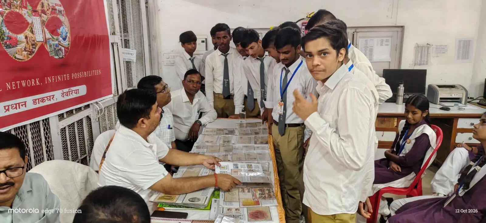 राष्ट्रीय डाक सप्ताह : डाक टिकटों में भारतीय परंपरा और संस्कृति से रूबरू हुए विद्यार्थी