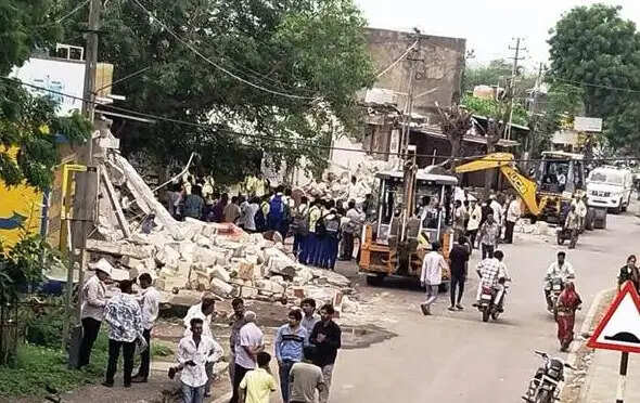 राष्ट्रीय राजमार्गों से अतिक्रमण हटाने के लिए एनएचएआई ने शुरू किया अभियान