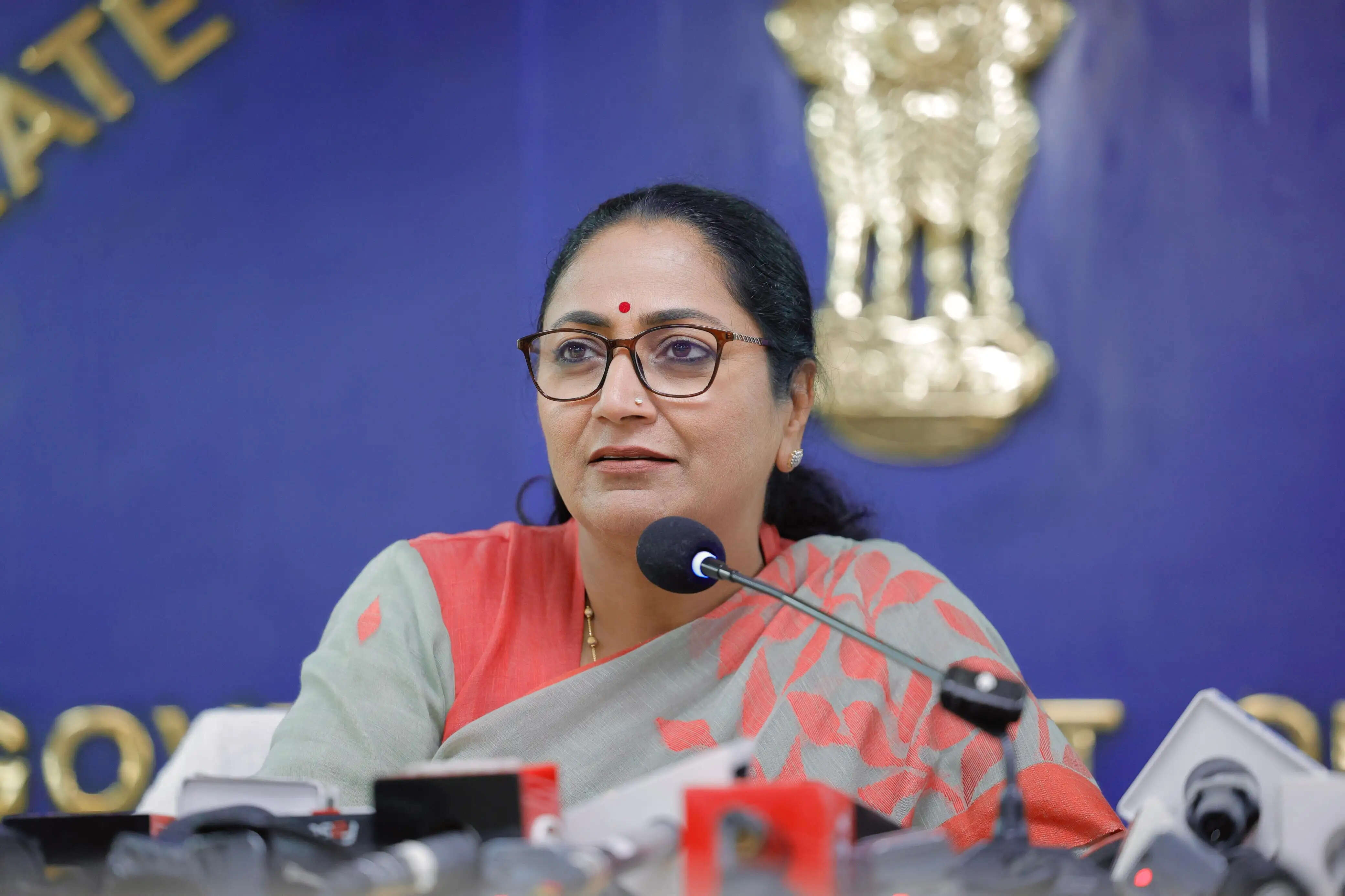 प्याज और चीनी के बढ़े दामों का बोझ दिल्लीवासियों नहीं पड़े देंगे : रेखा गुप्ता