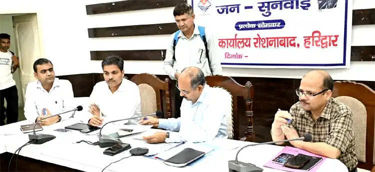 जनसुनवाई में 38 शिकायतें दर्ज, 18 का निस्तारण