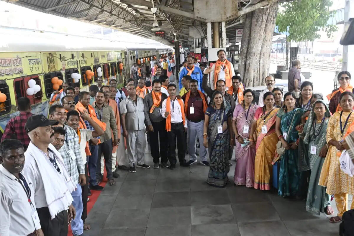 श्री रामलला दर्शन योजना : छग&nbsp;से&nbsp;बिलासपुर&nbsp;के&nbsp;850 श्रद्धालु अयोध्या धाम के लिए रवाना