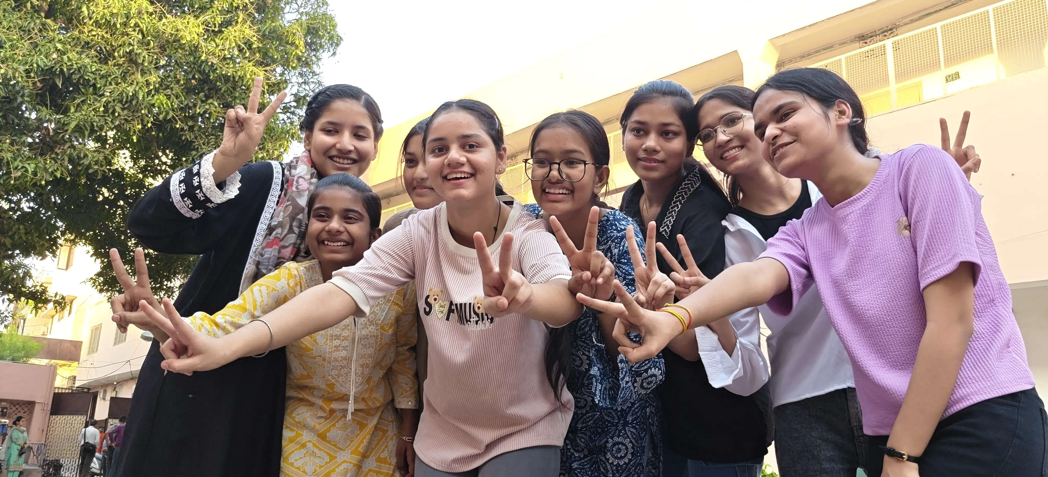 मुरादाबाद: इंटर में अभिषेक सिंह और हाईस्कूल में शिखा दक्ष जिला टापर