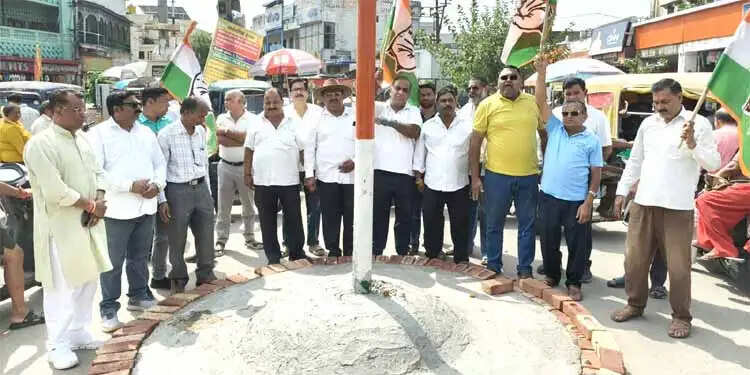 काला दिवस मनाकर कांग्रेस ने जताया विरोध, ज्ञानेश कुमार से इस्तीफे की मांग