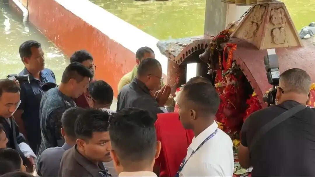 (अपडेट) शक्तिपीठ कामाख्या में भूटान के प्रधानमंत्री दाशो शेरिंग तोगबे ने किए दर्शन, मां कामाख्या का लिया आशीर्वाद